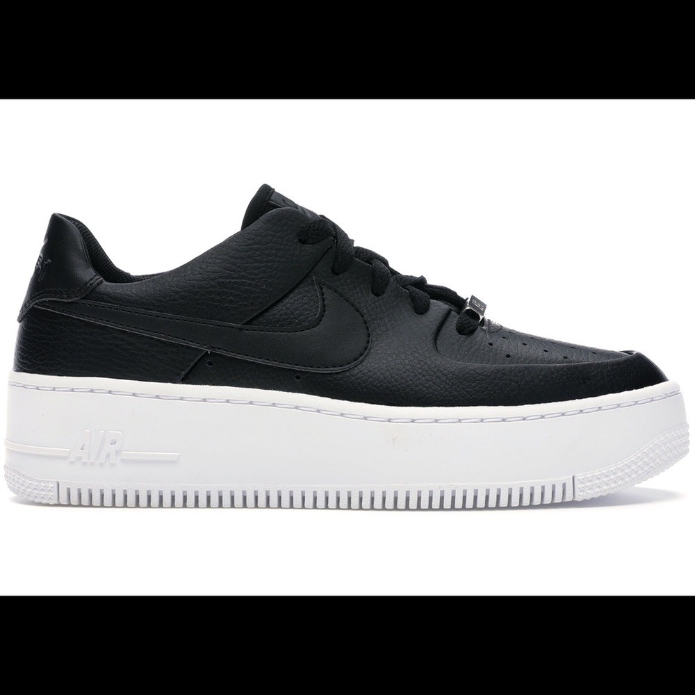 Nike Sage Low Sneakers